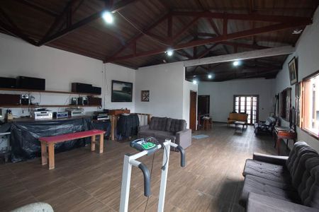 Casa à venda com 308m², 5 quartos e 2 vagasSala 2