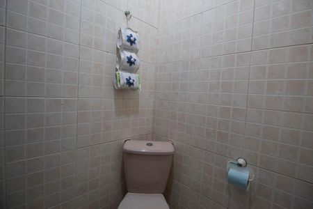 Casa à venda com 308m², 5 quartos e 2 vagasBanheiro 4