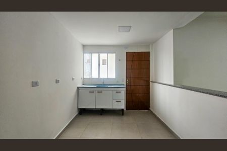 Casa de condomínio para alugar com 58m², 1 quarto e sem vaga Casa de condomínio para alugar com 58m², 1 quarto e sem vagaStudio