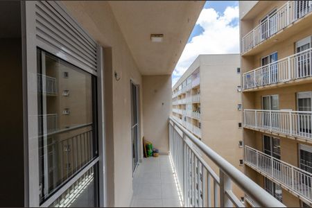 Apartamento à venda com 29m², 1 quarto e sem vaga Apartamento à venda com 29m², 1 quarto e sem vagaSala - Sacada