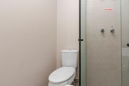 Studio para alugar com 49m², 0 quarto e sem vaga Studio para alugar com 49m², 0 quarto e sem vagaBanheiro Social