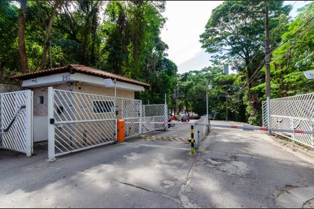 Apartamento para alugar com 52m², 2 quartos e 1 vaga Apartamento para alugar com 52m², 2 quartos e 1 vagaFachada