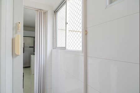 Apartamento para alugar com 60m², 2 quartos e sem vagaBanheiro de Serviço