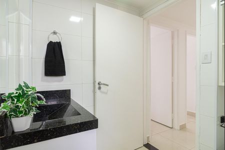 Apartamento para alugar com 60m², 2 quartos e sem vagaBanheiro
