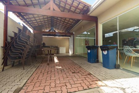 Apartamento para alugar com 65m², 2 quartos e 1 vagaÁrea comum - Salão de festas