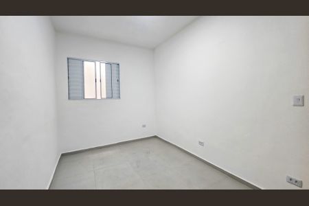 Quarto de casa para alugar com 1 quarto, 50m² em Jardim Cristal, São Paulo