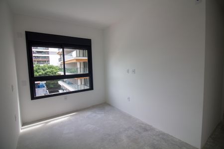 Apartamento à venda com 151m², 3 quartos e 2 vagasSuíte 1