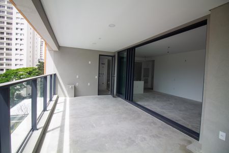 Apartamento à venda com 151m², 3 quartos e 2 vagasVaranda