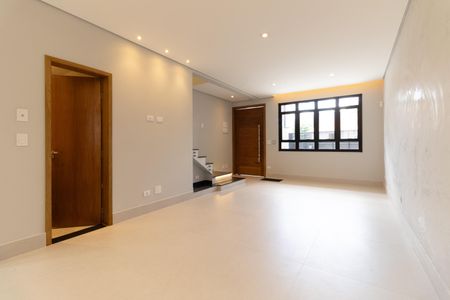 Casa à venda com 120m², 3 quartos e 2 vagas Casa à venda com 120m², 3 quartos e 2 vagasSala