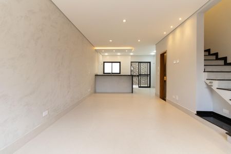 Casa à venda com 120m², 3 quartos e 2 vagas Casa à venda com 120m², 3 quartos e 2 vagasSala