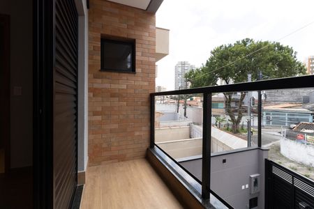 Casa à venda com 120m², 3 quartos e 2 vagas Casa à venda com 120m², 3 quartos e 2 vagasVaranda da Suíte 1