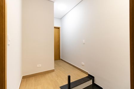 Casa à venda com 120m², 3 quartos e 2 vagas Casa à venda com 120m², 3 quartos e 2 vagasCorredor