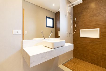 Casa à venda com 120m², 3 quartos e 2 vagas Casa à venda com 120m², 3 quartos e 2 vagasBanheiro da Suíte 1