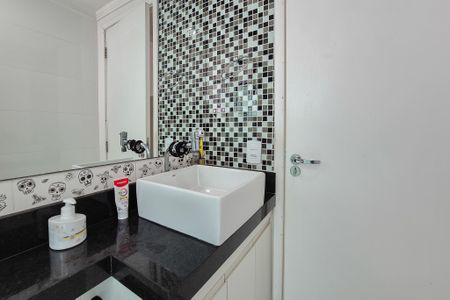 Apartamento à venda com 54m², 2 quartos e 1 vaga Apartamento à venda com 54m², 2 quartos e 1 vagaBanheiro da Suíte