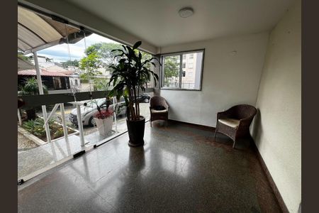 Apartamento à venda com 67m², 2 quartos e 1 vagaHall