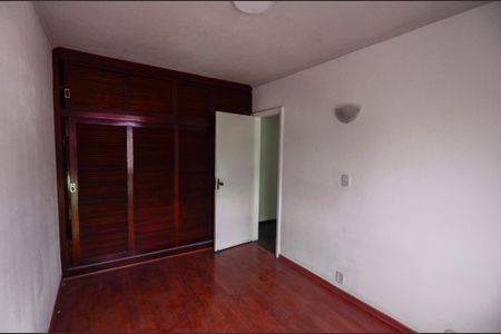 Apartamento à venda com 67m², 2 quartos e 1 vagaQuarto 2