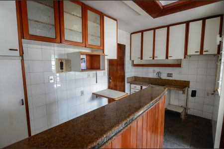 Apartamento à venda com 67m², 2 quartos e 1 vagaCozinha