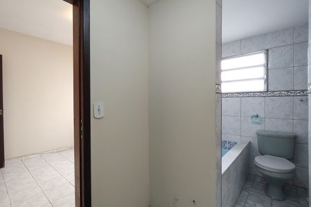 Casa de condomínio para alugar com 120m², 2 quartos e sem vaga Casa de condomínio para alugar com 120m², 2 quartos e sem vagaBanheiro da Suíte