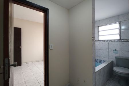 Casa de condomínio para alugar com 120m², 2 quartos e sem vaga Casa de condomínio para alugar com 120m², 2 quartos e sem vagaBanheiro da Suíte