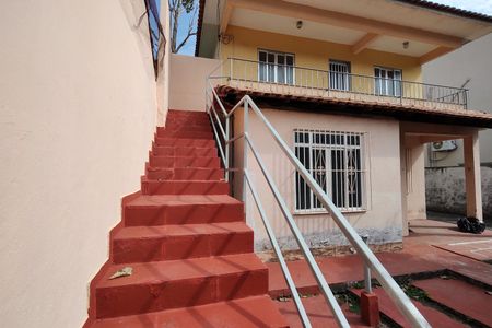 Casa de condomínio para alugar com 120m², 2 quartos e sem vaga Casa de condomínio para alugar com 120m², 2 quartos e sem vagaFachada