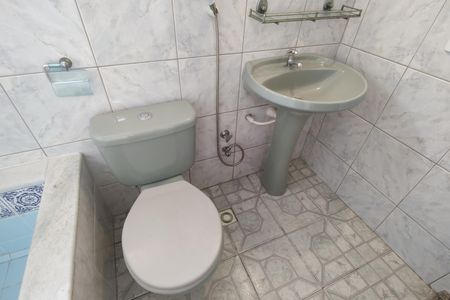 Casa de condomínio para alugar com 120m², 2 quartos e sem vaga Casa de condomínio para alugar com 120m², 2 quartos e sem vagaBanheiro da Suíte