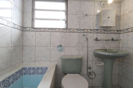 Casa de condomínio para alugar com 120m², 2 quartos e sem vaga Casa de condomínio para alugar com 120m², 2 quartos e sem vagaBanheiro da Suíte