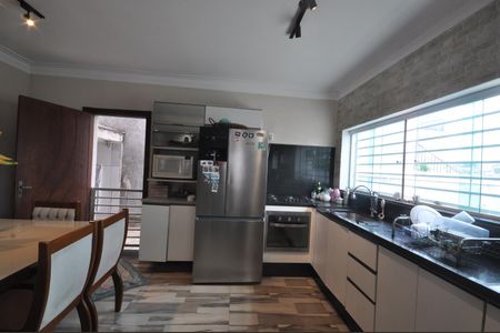 Casa à venda com 420m², 3 quartos e 3 vagasCozinha