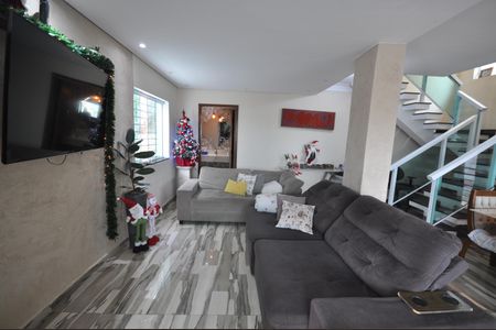 Casa à venda com 420m², 3 quartos e 3 vagasSala