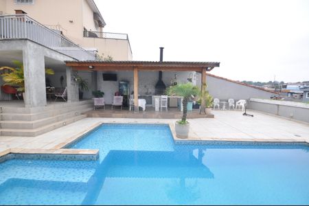 Casa à venda com 420m², 3 quartos e 3 vagasPiscina