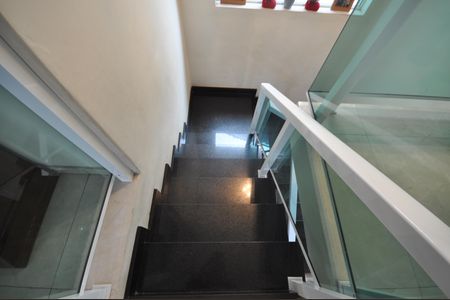 Casa à venda com 420m², 3 quartos e 3 vagasEscada