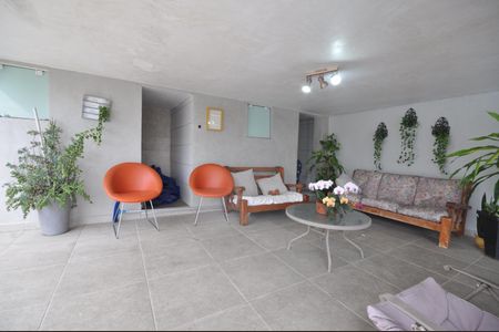 Casa à venda com 420m², 3 quartos e 3 vagasEspaço convivência