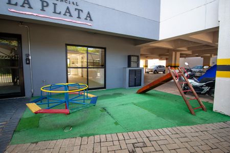 Apartamento para alugar com 60m², 2 quartos e 1 vaga Apartamento para alugar com 60m², 2 quartos e 1 vagaÁrea comum - Playground