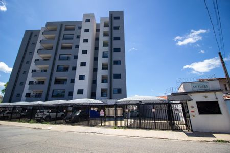 Apartamento para alugar com 60m², 2 quartos e 1 vaga Apartamento para alugar com 60m², 2 quartos e 1 vagaFachada