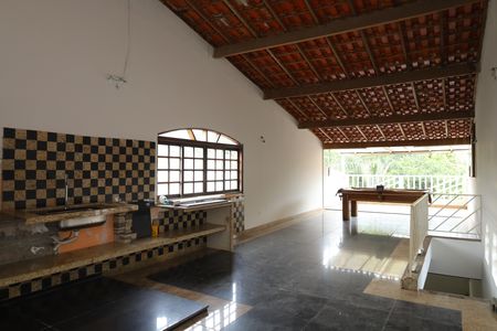 Casa para alugar com 750m², 3 quartos e 8 vagasÁrea comum