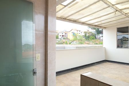 Casa para alugar com 750m², 3 quartos e 8 vagasÁrea de Serviço