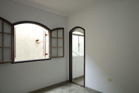 Casa para alugar com 750m², 3 quartos e 8 vagasQuarto 2