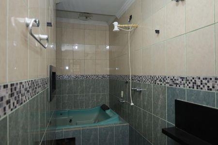 Casa para alugar com 750m², 3 quartos e 8 vagasBanheiro Suíte