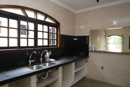 Casa para alugar com 750m², 3 quartos e 8 vagasCozinha