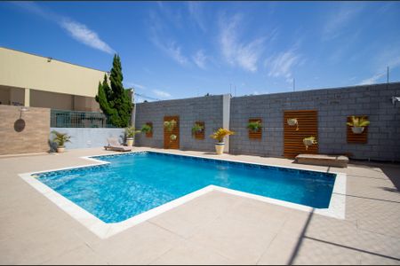 Apartamento para alugar com 60m², 2 quartos e 1 vagaÁrea comum - Piscina