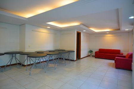 Apartamento para alugar com 70m², 2 quartos e 1 vagaÁrea comum - Salão de festas