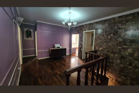 Casa para alugar com 400m², 5 quartos e 5 vagasCorredor