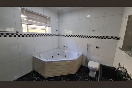 Casa para alugar com 400m², 5 quartos e 5 vagasBanheiro 2
