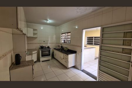 Casa para alugar com 400m², 5 quartos e 5 vagasCozinha