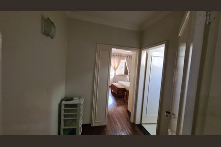 Casa para alugar com 400m², 5 quartos e 5 vagasCorredor