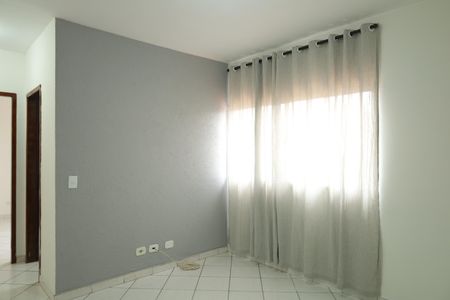 Apartamento para alugar com 64m², 2 quartos e sem vagaSala