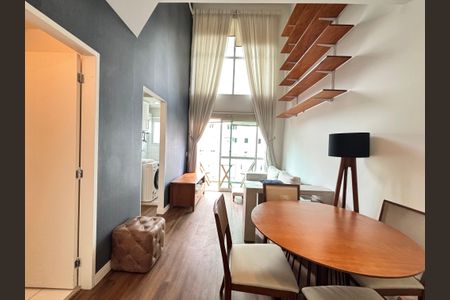 Sala de apartamento para alugar com 1 quarto, 50m² em Moema, São Paulo