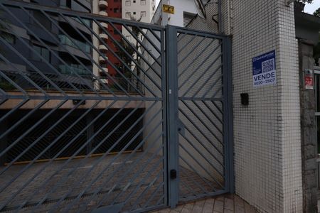 Apartamento à venda com 440m², 5 quartos e 5 vagasEntrada Garagem