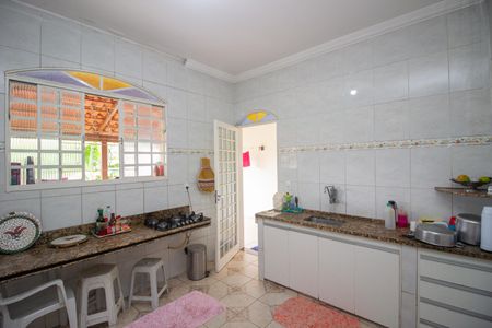 Casa para alugar com 360m², 3 quartos e 4 vagas Casa para alugar com 360m², 3 quartos e 4 vagasCozinha e Copa