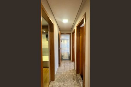 Apartamento para alugar com 210m², 4 quartos e 3 vagasCorredor 