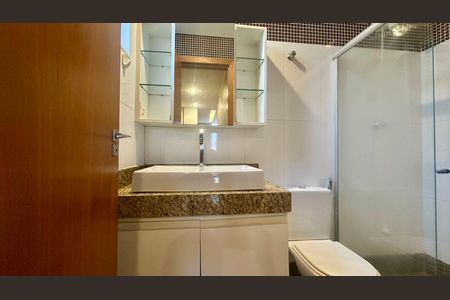 Apartamento para alugar com 210m², 4 quartos e 3 vagasBanheiro 